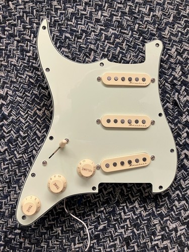 Fender stratocaster noiseless - stratocaster,